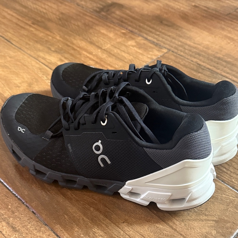On Running Men's Black and White Athletic Shoes